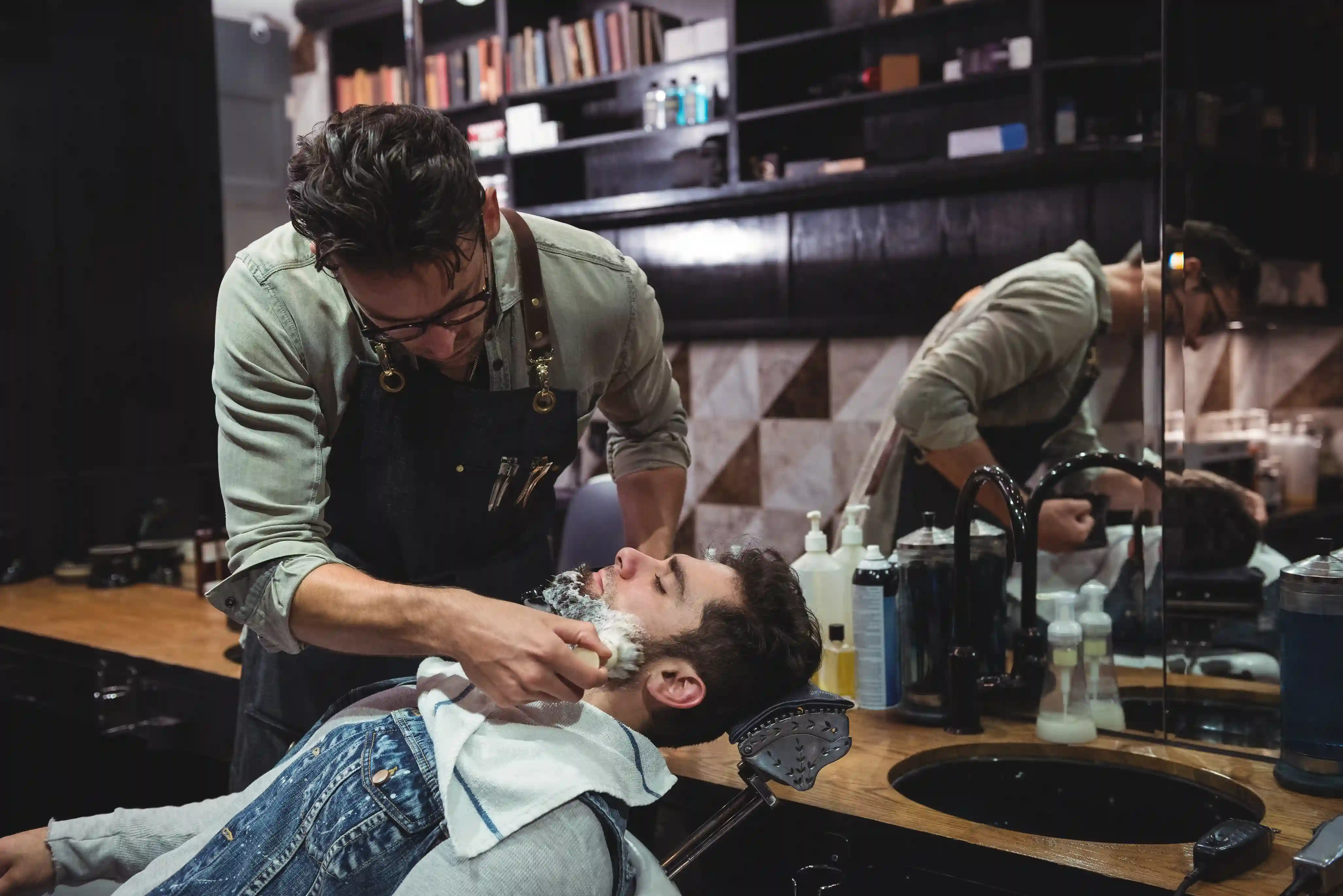 Zamberleest Barbershop Interior